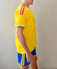 Colombia James #10 World Cup Jersey with Shorts